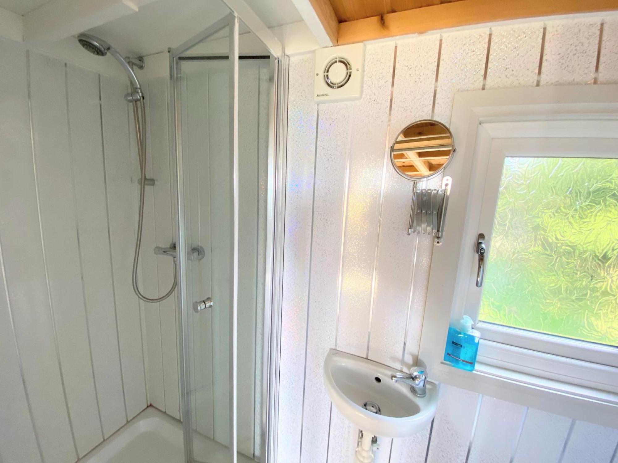 Vila Blair Tiny House With Private Hot Tub - Fife - Loch Leven - Lomond Hills Dunfermline Exteriér fotografie